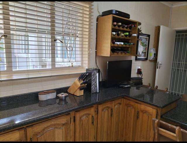 4 BEDROOM HOUSE FOR SALE IN VANDERBIJLPARK SE 2